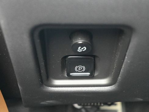 Used 2023 Chevrolet Corvette 2LT image 35