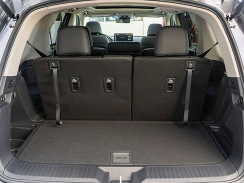 New 2026 Honda Pilot Touring image 13