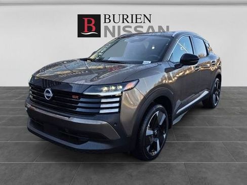 New 2026 Nissan Kicks SR w/ SR Premium Package AWD/4WD image 1