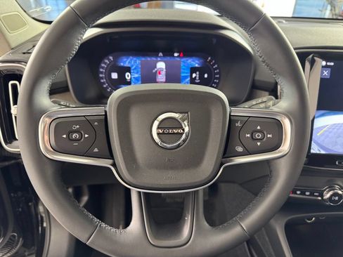 Certified 2023 Volvo XC40 B5 Core w/ Convenience Package AWD/4WD image 26