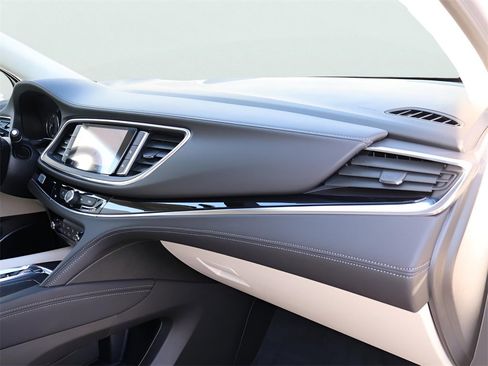 Used 2023 Buick Enclave Avenir w/ Avenir Technology Package image 11