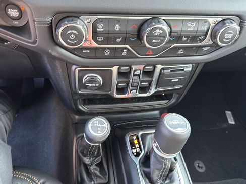New 2026 Jeep Gladiator Mojave AWD/4WD image 19