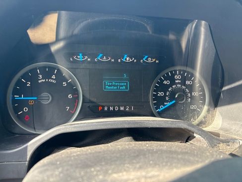 Used 2015 Ford F150 XLT RWD image 12