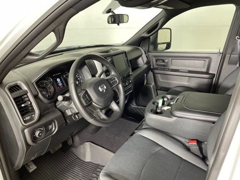 New 2024 RAM 3500 Tradesman w/ Chrome Appearance Group image 33