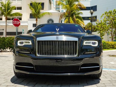 Used 2016 Rolls-Royce Dawn image 5