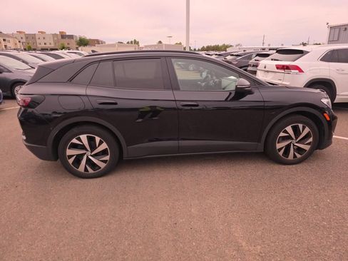 Used 2024 Volkswagen ID.4 2WD image 2