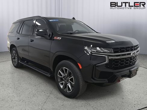 Used 2022 Chevrolet Tahoe Z71 w/ Luxury Package AWD/4WD image 3