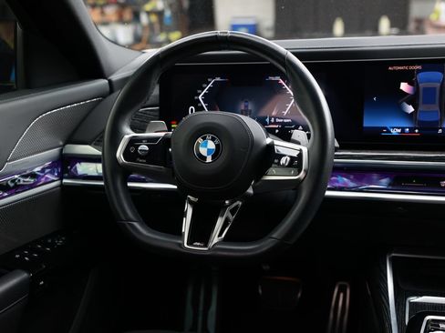 Used 2023 BMW 740i w/ Executive Package RWD image 25