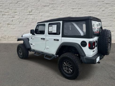 Used 2023 Jeep Wrangler Unlimited Sport AWD/4WD image 3