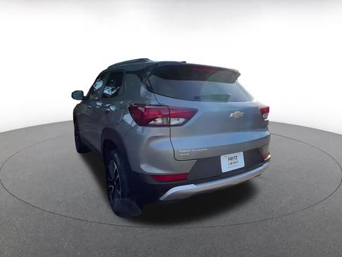 Used 2025 Chevrolet TrailBlazer LT w/ Driver Confidence Package image 11