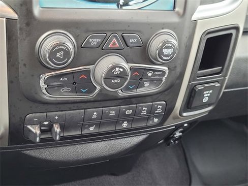 Used 2018 RAM 2500 Big Horn image 11