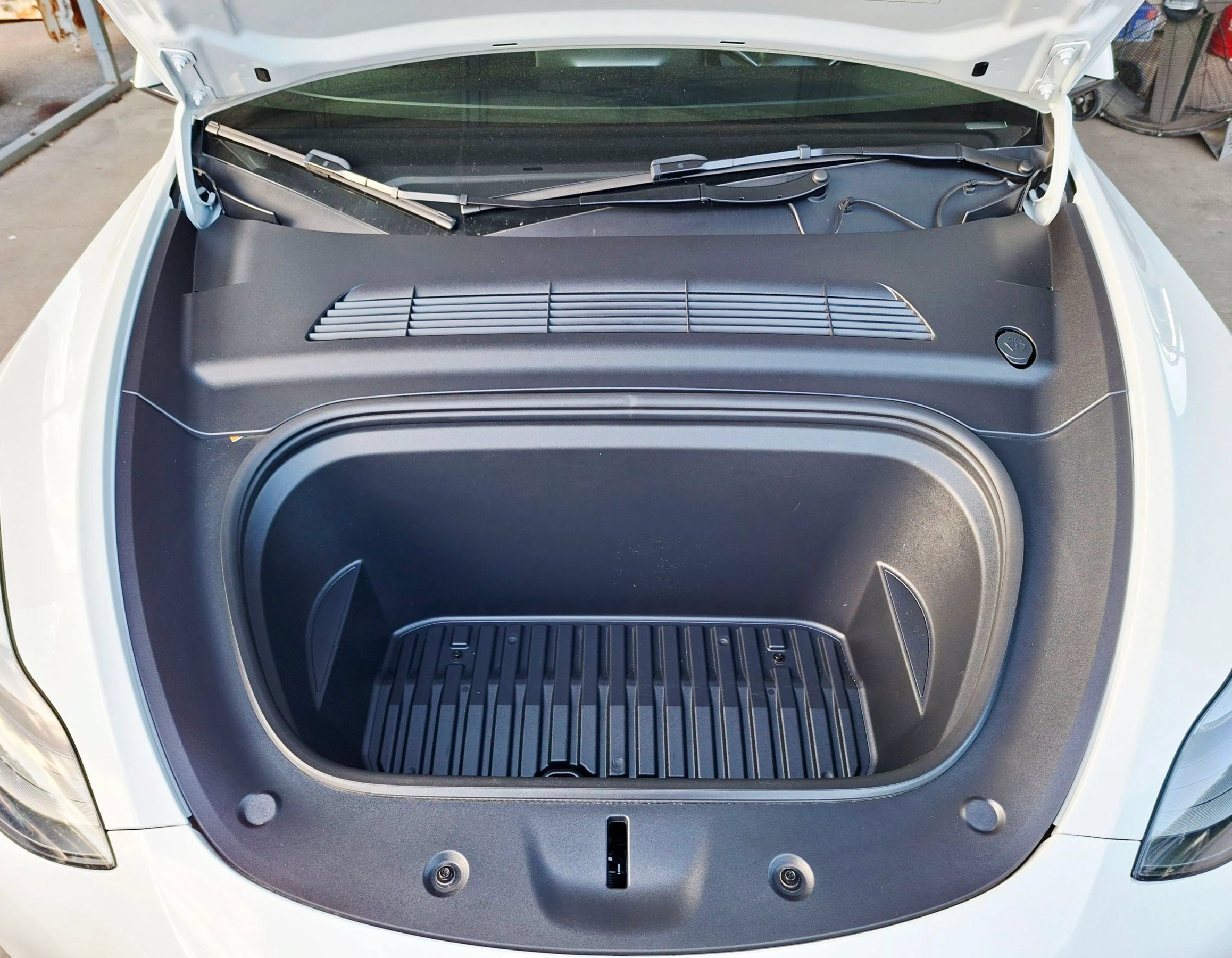 Used 2024 Tesla Model Y Long Range RWD image 7