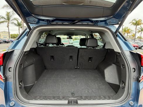 Used 2024 GMC Terrain SLT FWD image 6
