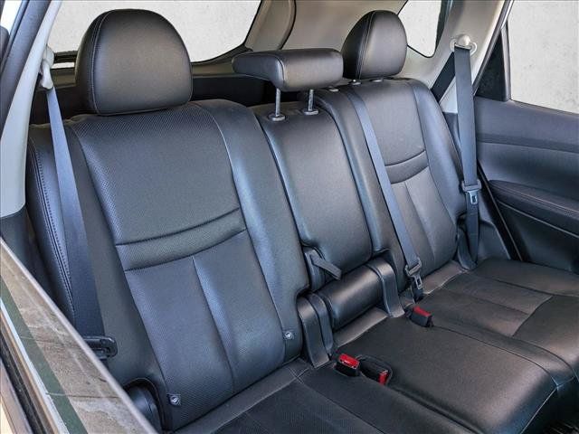 Used 2017 Nissan Rogue SL w/ SL Premium Package FWD image 19