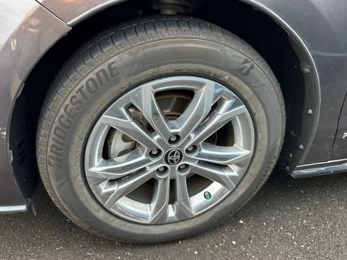 Used 2021 Toyota Sienna Platinum image 22