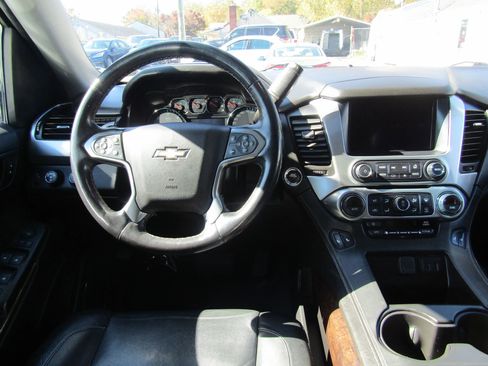 Used 2020 Chevrolet Tahoe LT image 17