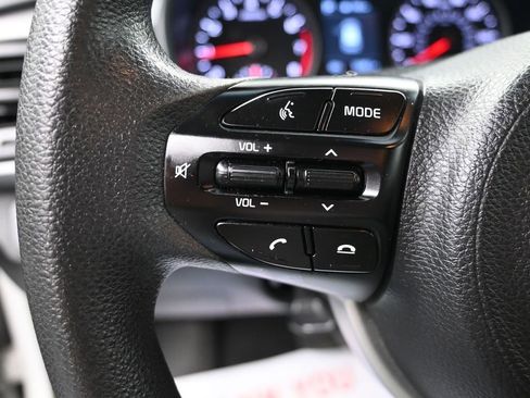 Certified 2019 Kia Rio S w/ Technology Package image 26