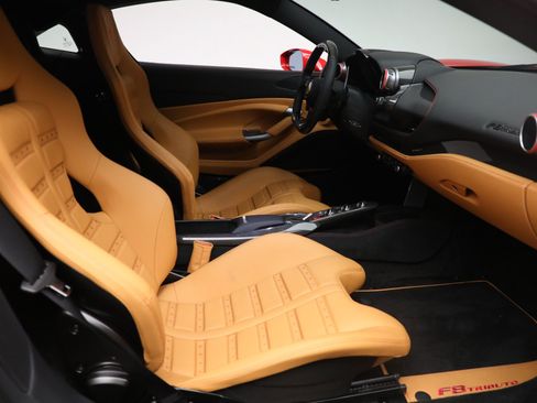 Certified 2020 Ferrari F8 Tributo RWD image 18