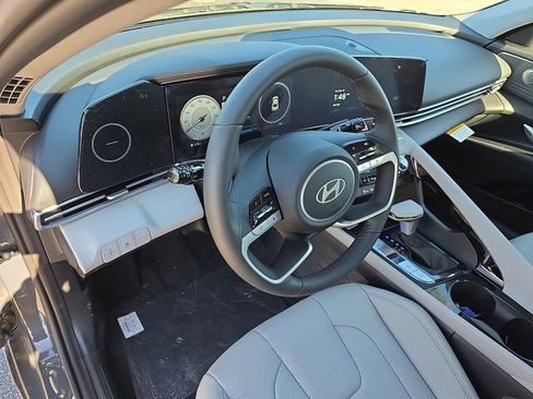 New 2026 Hyundai Elantra Limited FWD image 24