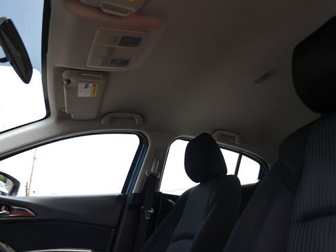 Used 2014 MAZDA MAZDA3 i Touring FWD image 19