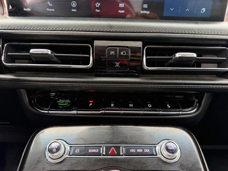 Used 2022 Lincoln Nautilus Reserve AWD/4WD image 17