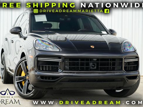 Used 2021 Porsche Cayenne Turbo S image 2