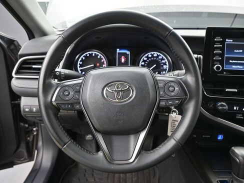 Used 2023 Toyota Camry SE image 7