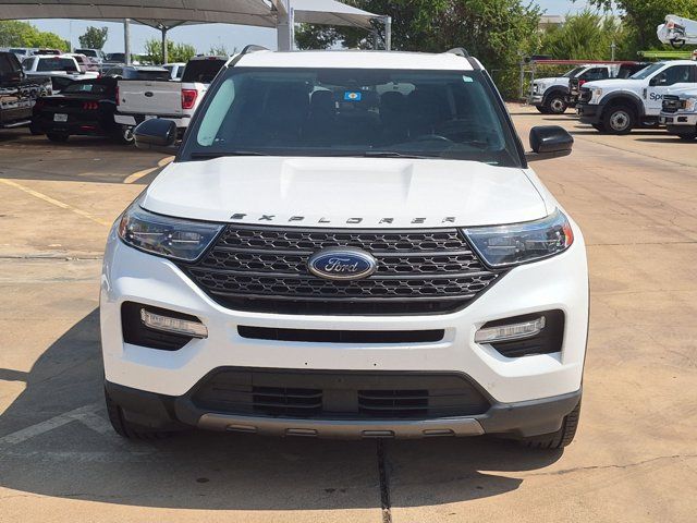 Certified 2022 Ford Explorer XLT w/ Equipment Group 202A RWD image 2
