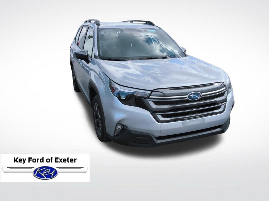 Used 2025 Subaru Forester Premium AWD/4WD image 2