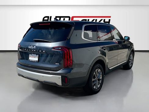 Used 2023 Kia Telluride LX image 7