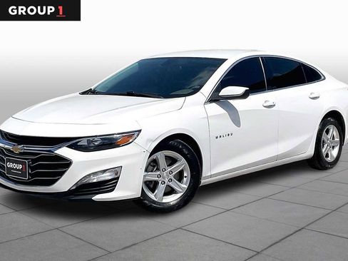 Used 2022 Chevrolet Malibu LT image 1