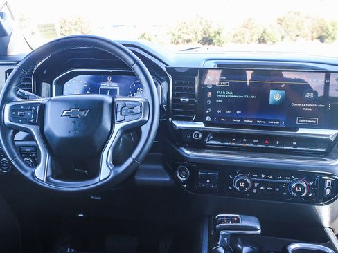 Used 2024 Chevrolet Silverado 1500 RST w/ Redline Edition AWD/4WD image 13