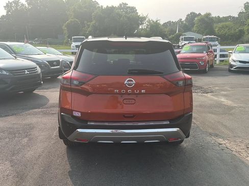 Used 2021 Nissan Rogue Platinum FWD image 4