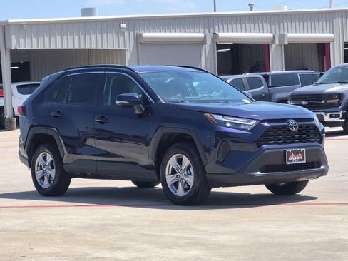 Certified 2025 Toyota RAV4 XLE AWD/4WD image 8