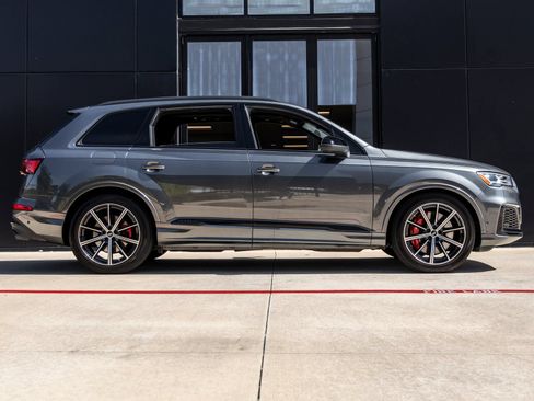 Used 2022 Audi SQ7 Premium Plus AWD/4WD image 10