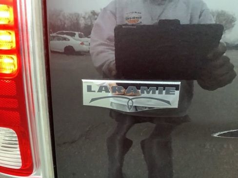 Used 2017 RAM 2500 Laramie w/ Convenience Group image 9