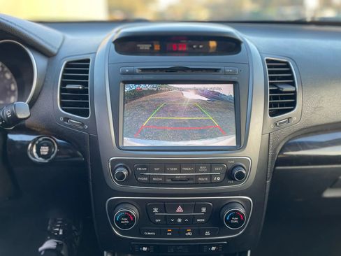 Used 2014 Kia Sorento SX w/ 3rd Row Package image 30