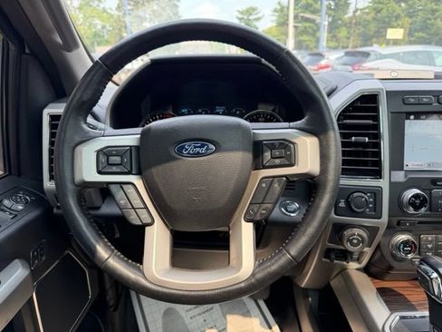 Used 2018 Ford F150 Lariat w/ Equipment Group 502A Luxury AWD/4WD image 19
