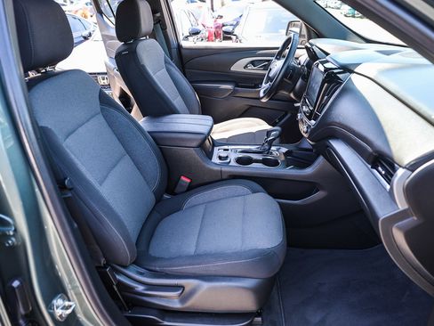 Used 2023 Chevrolet Traverse LT FWD image 7