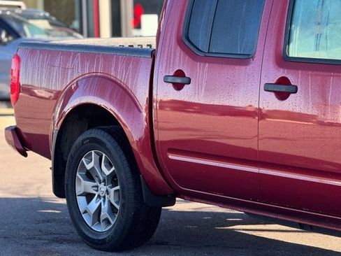 Used 2021 Nissan Frontier SV AWD/4WD image 5