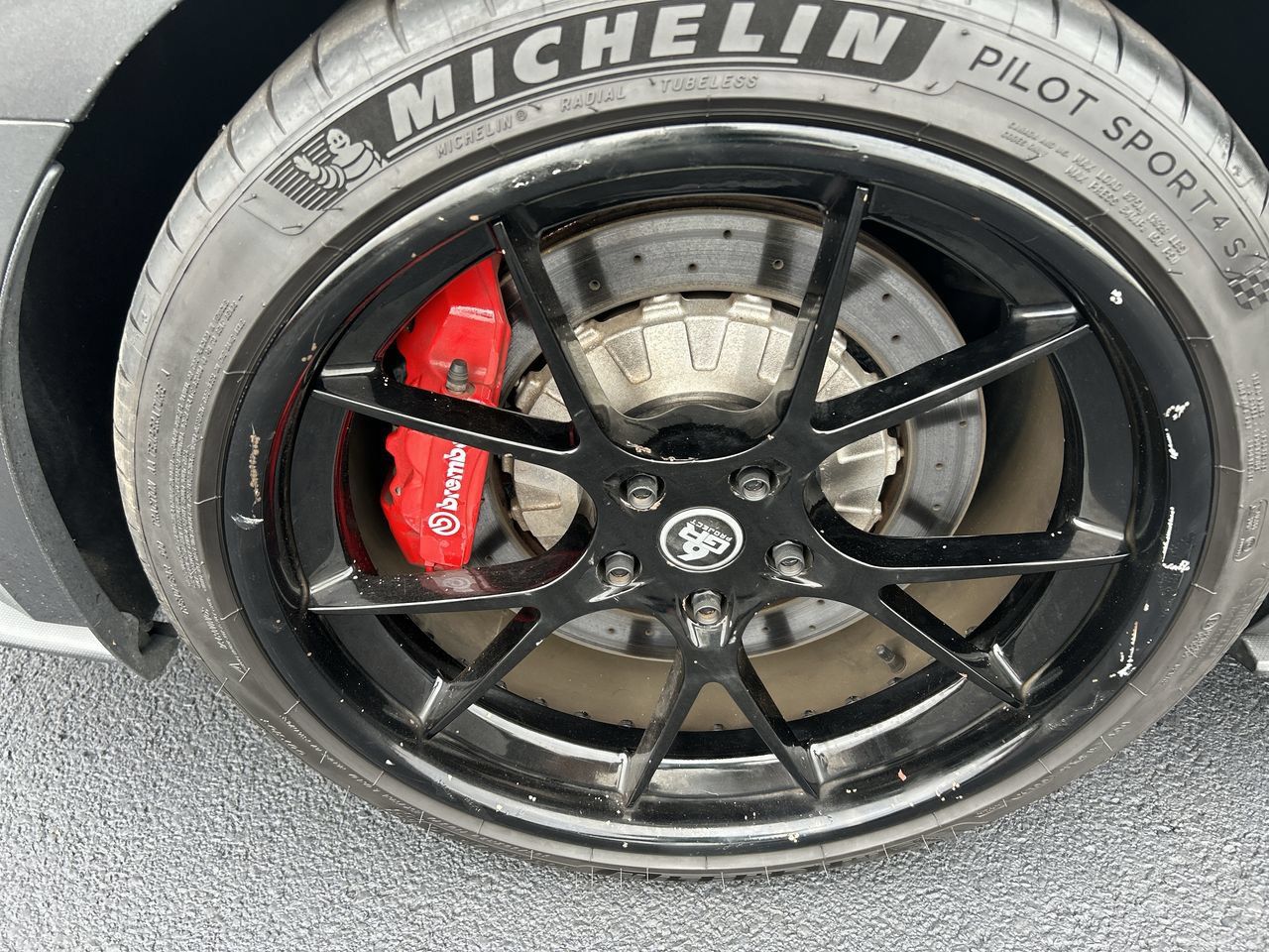 Used 2018 Ford Mustang Shelby GT350R w/ GT350R Equipment Group 920A RWD image 9