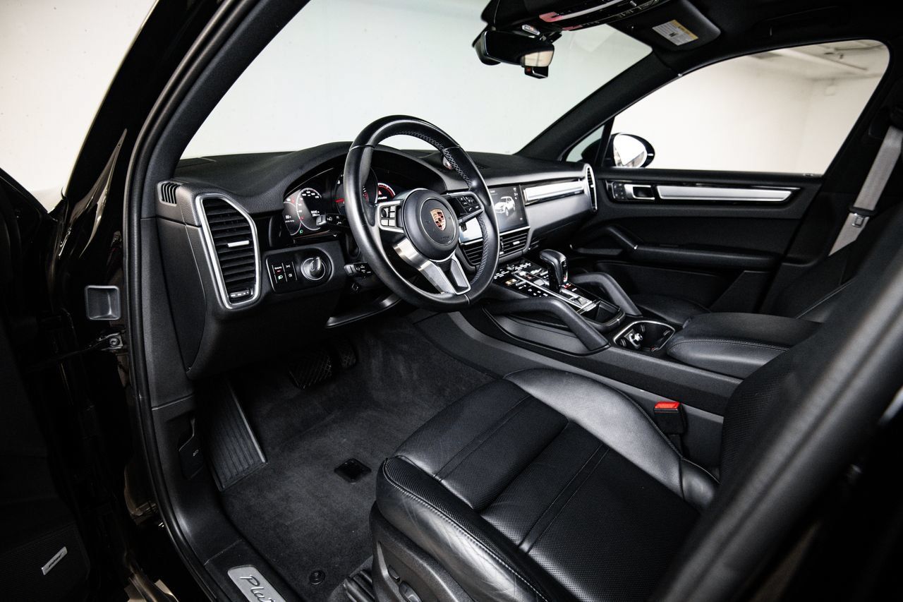 Certified 2023 Porsche Cayenne Platinum Edition AWD/4WD image 4