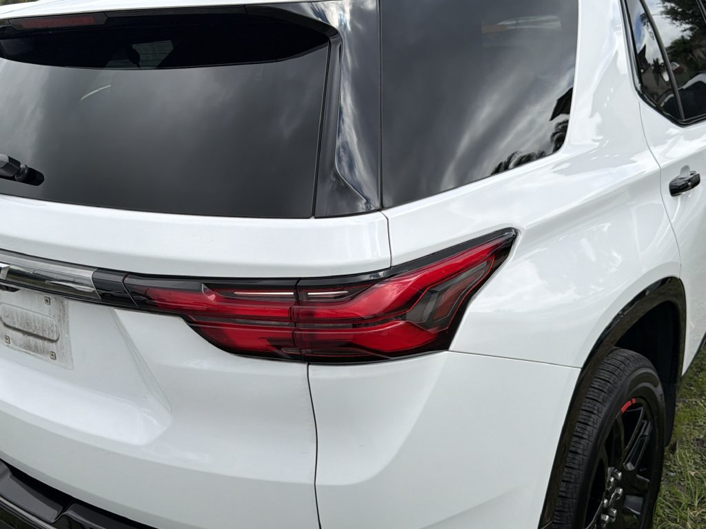 Used 2023 Chevrolet Traverse Premier w/ Redline Edition FWD image 11