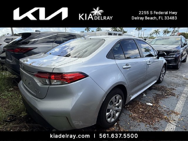 Used 2025 Toyota Corolla LE FWD image 7