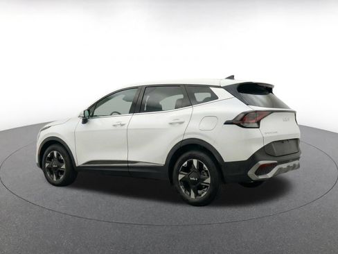 Used 2026 Kia Sportage LX FWD image 5