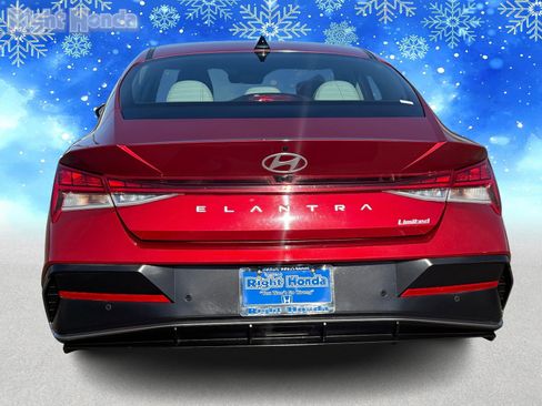 Used 2024 Hyundai Elantra Limited image 6