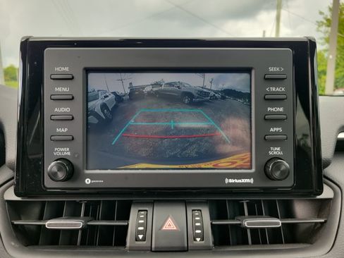 Used 2022 Toyota RAV4 XLE Premium FWD image 15