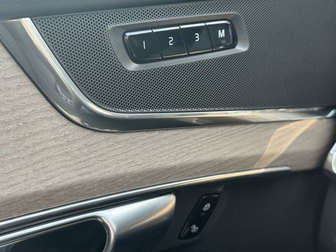 New 2025 Volvo XC90 B6 Plus image 16