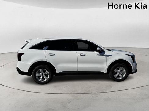 New 2026 Kia Sorento LX image 2