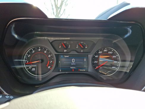 Used 2021 Chevrolet Camaro LT w/ Technology Package RWD image 21